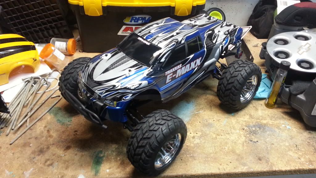 traxxas body tra6826r
